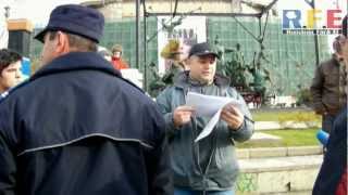 Cum v-au arestat, participaţi la protest?