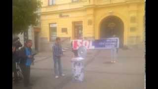 FOTO a VIDEO: Protest pred úradom BBSK sprevádzal výbuch!