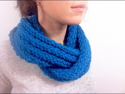 How to Loom Knit a Ribbed Infinity Scarf (DIY Tutorial) - YouTube