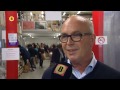 Honderden vrouwen in de rij voor magazijn Fred de La Bretonière in Waalwijk