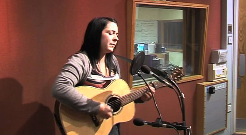 Lucy Spraggan - The A Team & Last Night (Beer Fear) - YouTube