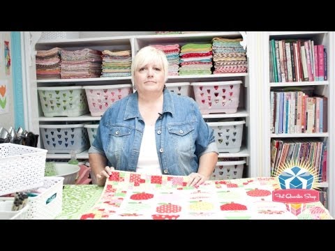 Quilt Inspiration: Easy pieced wreath: free pattern and