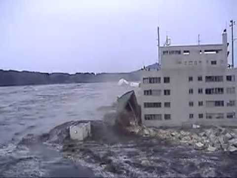 Japan tsunami real footage