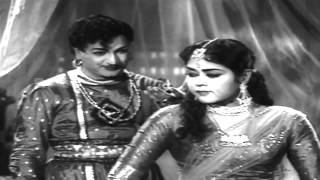 Bandipotu  NTR Visit to Krishna Kumari Love Scene  NTR, Krishna Kumari