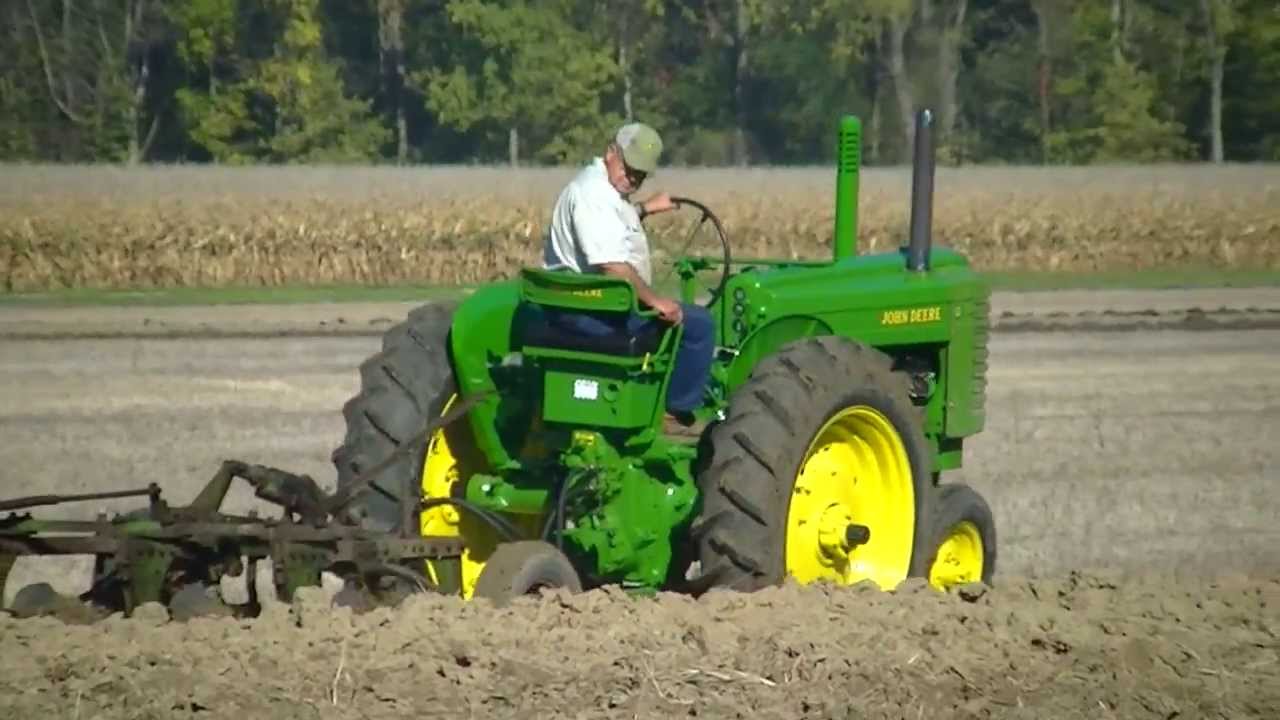 John Deere G plowing YouTube