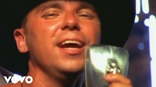 Kenny Chesney - She Thinks My Tractor's Sexy