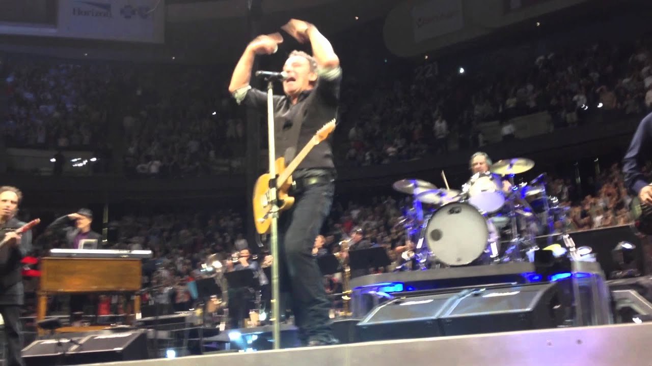 bruce springsteen BORN TO RUN izod center 4/4/12 - YouTube