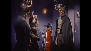 Click to View : Santa Claus Conquers the Martians (1964)