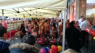 Seminaked party Desigual Namur