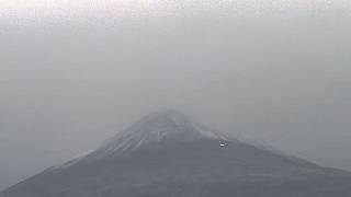 Volcán Popocatépetl 16 de julio 2013 OVNI... probable sea un papalote