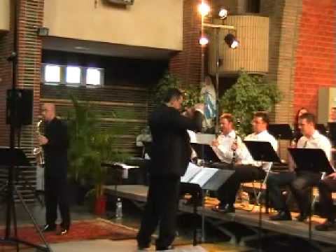 Daniel Gremelle saxophone solo joue la Czardas de V. Monti avec l'Orchestre d'anches Calamus