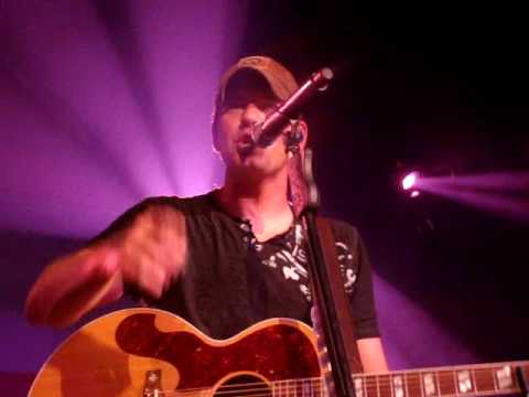 Rodney Atkins- Cleaning This Gun (Mesa, AZ)