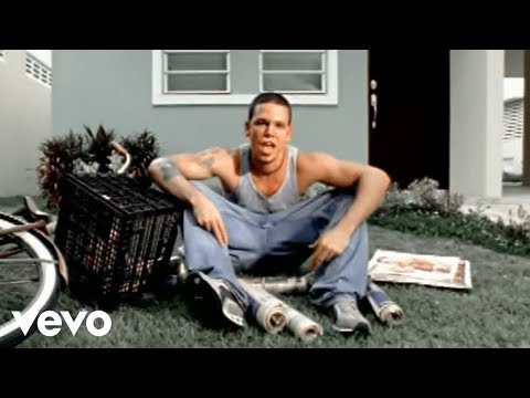 VIDEO DE CALLE 13 JAPON PON video de calle 13 japon pon: