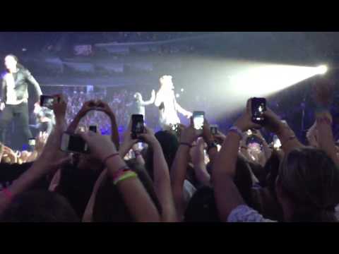 Justin Bieber - Out of Town Girl - Believe Tour, Newark, NJ