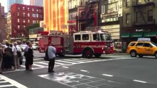 FDNY E54, L4, B9 responding