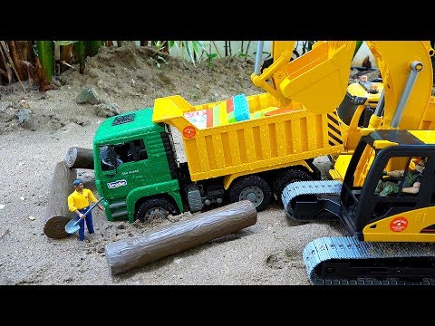 덤프 트럭 중장비 자동차 장난감 진흙 구출놀이 Dump Truck Car Toy Rescue Play