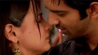 Arnav CREATES ROMANTIC MOMENTS for Khushi in Iss Pyaar Ko Kya Naam Doon 19th July 2012