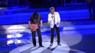 Rod Stewart & Santana Perform Live In Las Vegas