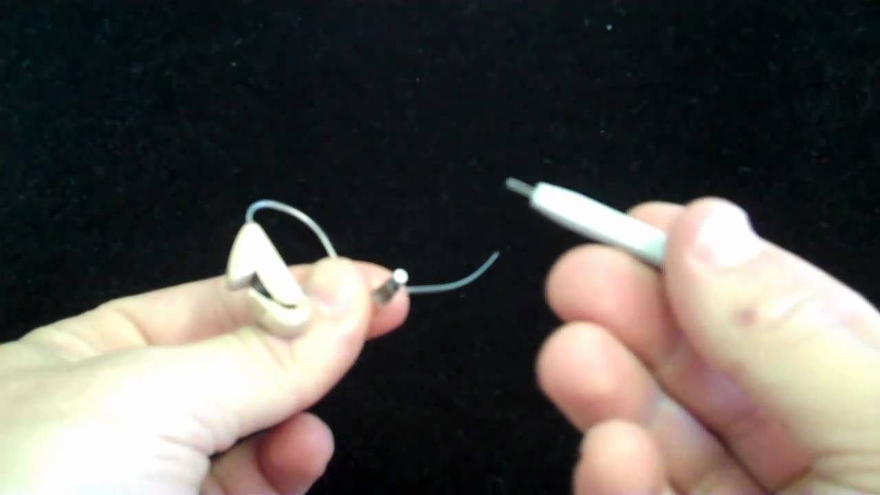 hearing aids cleaning