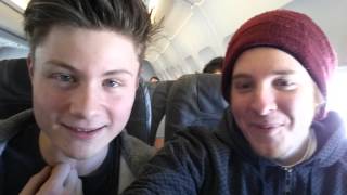 Im Flugzeug mit Dner & Simon