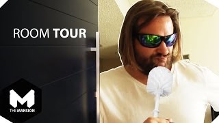 Room Tour: Gronkh und seine Klobürste