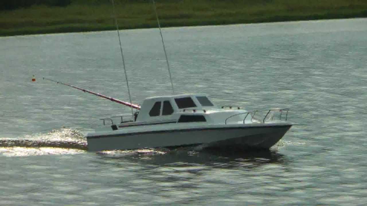 best rc fishing boat