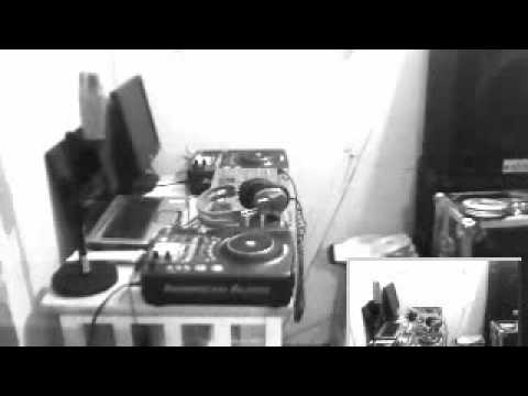 Will Traxx Let Me See Some Footwork Instrumental - YouTube