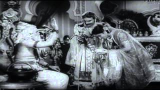 Chandraharam  Relangi Introduction Comedy Scene  NTR, Sriranjani, Savitri