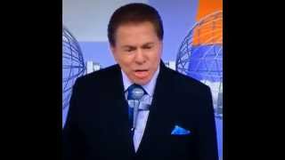 Silvio Santos cai no palco durante o sorteio da Tele Sena 29/06/2014