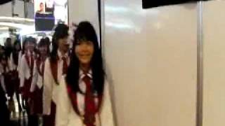 JKT48 @FX ATRIUM 14 januari 2012 --- MEMBER SAY GOODBYE ON BACKSTAGE