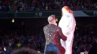 Robbie Williams - Aviva Stadium Dublin 14.06.2013 - Sanne on stage