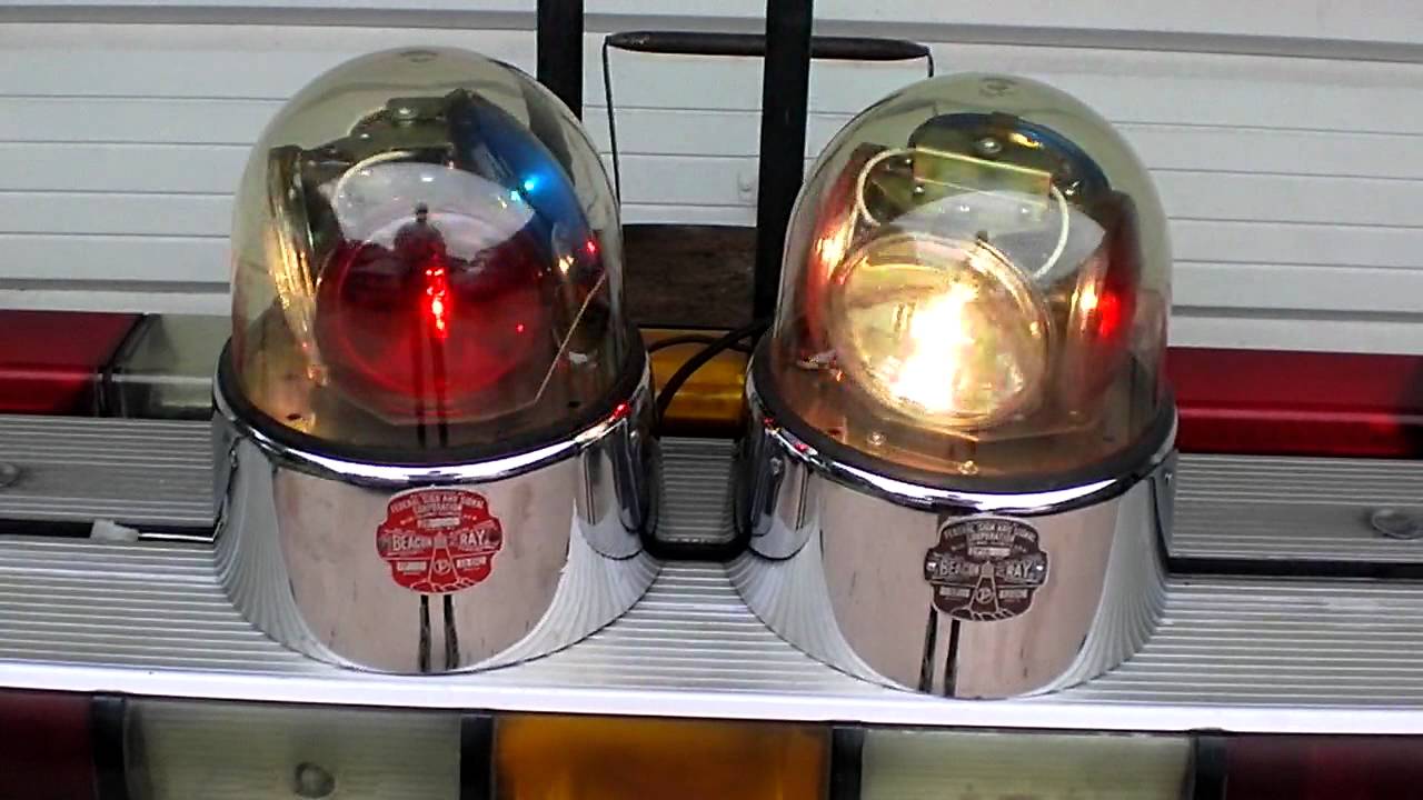 TWO FEDERAL SIGNAL BEACON RAY MODEL 175's FIRE TRUCK POLICE COP CAR