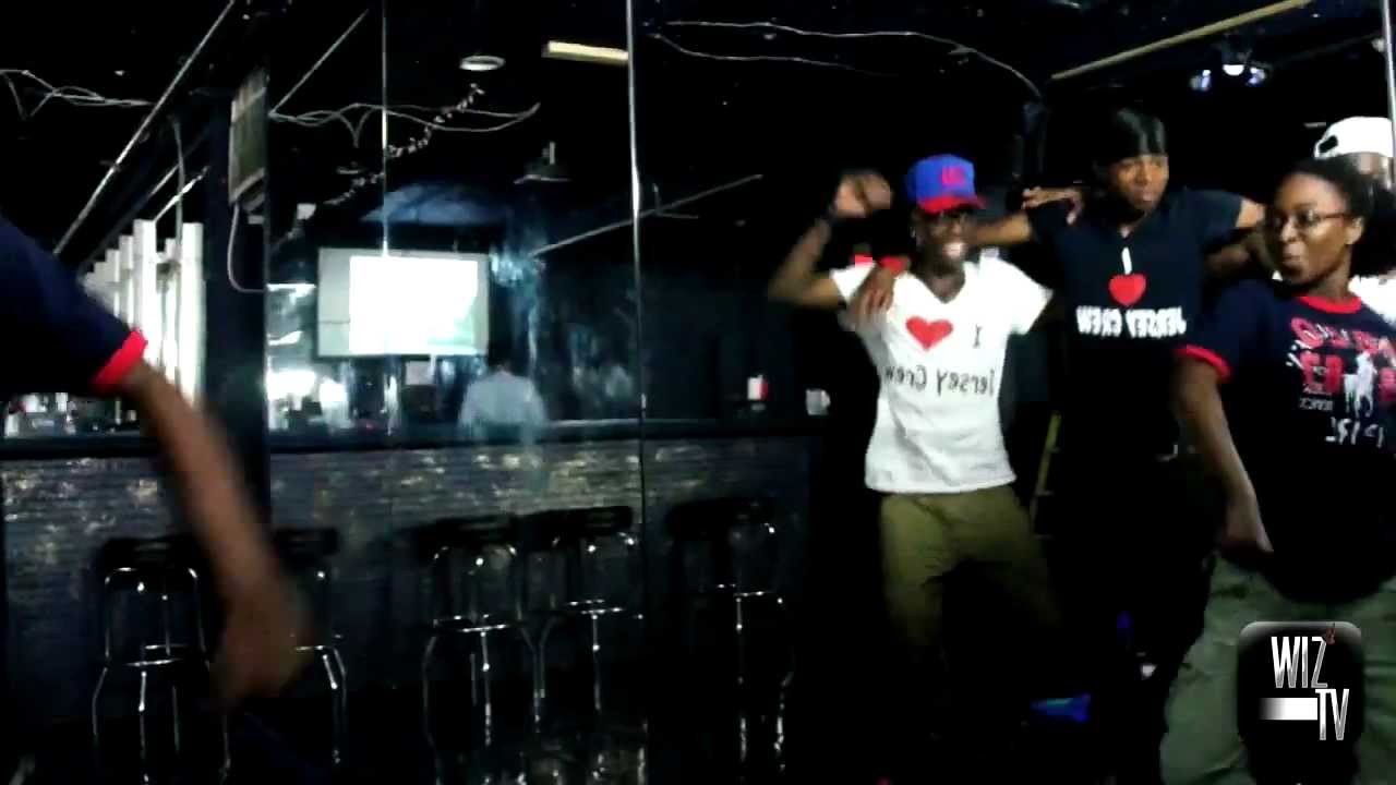 DJ LILMAN FT KSHIZ BUNNY HOP MUSIC VIDEO - YouTube