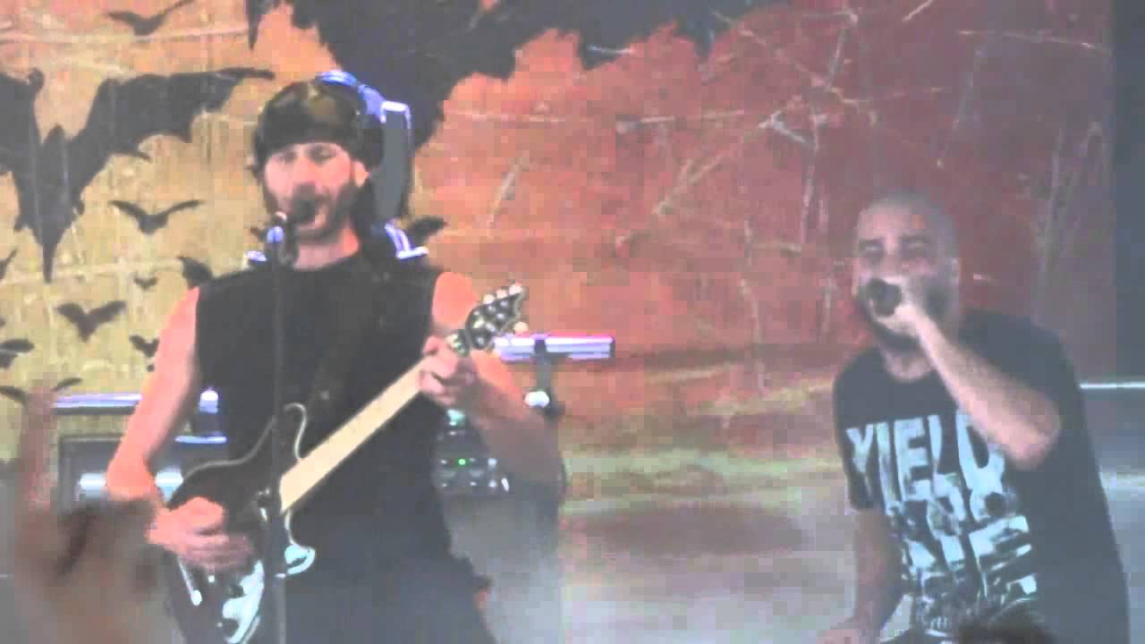 Killswitch Engage - In Due Time Live Soundwave 2013 (HD) - YouTube