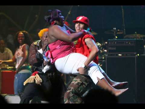 Chris Brown feat. Sean Paul - Brown Skin Girl www.ReloadMag.com ...