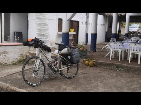 Sergio borroni e una Salsa Fargo . Dall' Arizona al Guatemala in bici. . Foto e film lumix gh3 Video Sergio borroni e una Salsa Fargo . Dall' Arizona al Guatemala in bici. . Foto e film lumix gh3 Video
