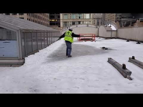 Sliding on the ice (funny video)