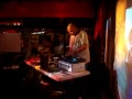 Dj Kozmoz en bar las ventanas