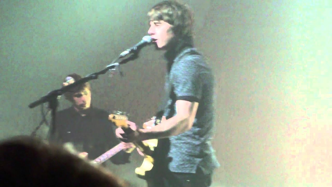 Jake Bugg - Taste It (Live Aeronef Lille 22/11/2013) - YouTube