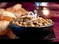 Video Recipe: Punjabi Chola/Chana Masala | North Indian Spiced Chickpea Curry Video Recipe: Punjabi Chola/Chana Masala | North Indian Spiced Chickpea Curry