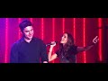 Zac Efron and Zoey Deutch sing