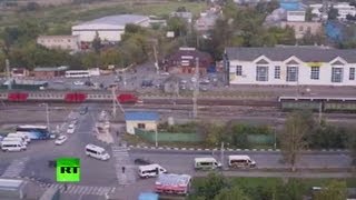 Электричка протаранила машины на переезде в Щербинке