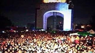 15 DE SEPTIEMBRE 2013.GRITO CON LA CNTE MONUMENTO A LA REVOLUCION #15SMX