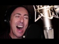 Alan Cumming sings