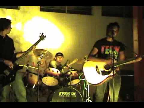 MUSICA LIGERA - SODA ESTEREO (COVER) - YouTube