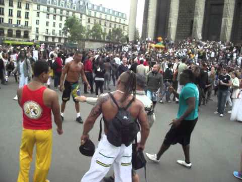 Hình ảnh trong video briga de capoeirista na lavagem da madelene