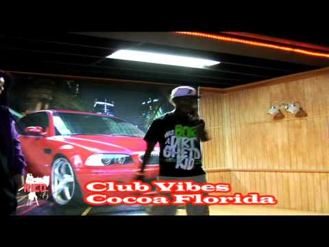 CLUB VIBES IN COCOA BEACH FLORIDA PERFORMANCE BY @YungDeeze1V part 2.mov