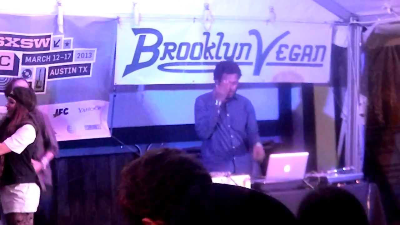 XXYYXX - Good Enough & Set It Off (Live 3-16-2013 @SxSw) - YouTube