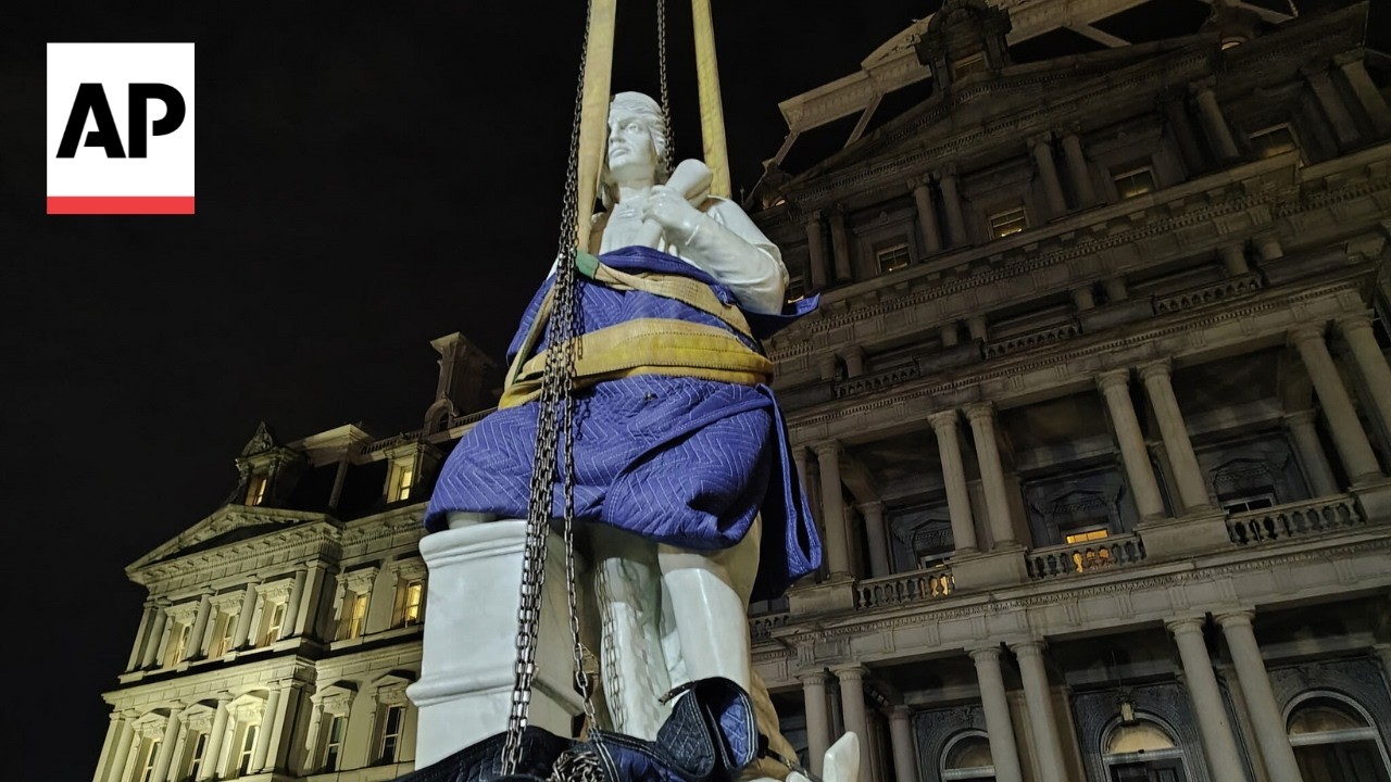 Trump places a statue of Christopher Columbus near the White House