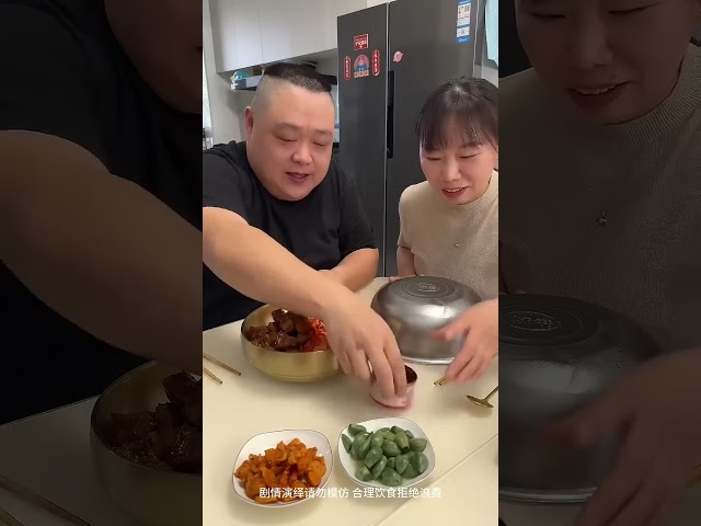蠢老公以為小烤雞就能騙我，其實我換了大燒雞，他氣壞了